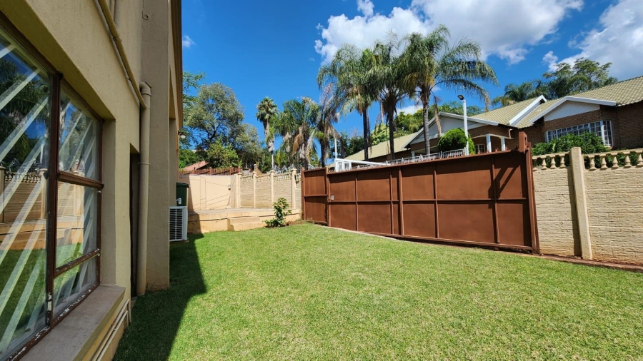 To Let 4 Bedroom Property for Rent in Cashan North West